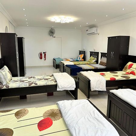 International Abu-Dhabi Hostel Villa Abu Dhabi Ngoại thất bức ảnh