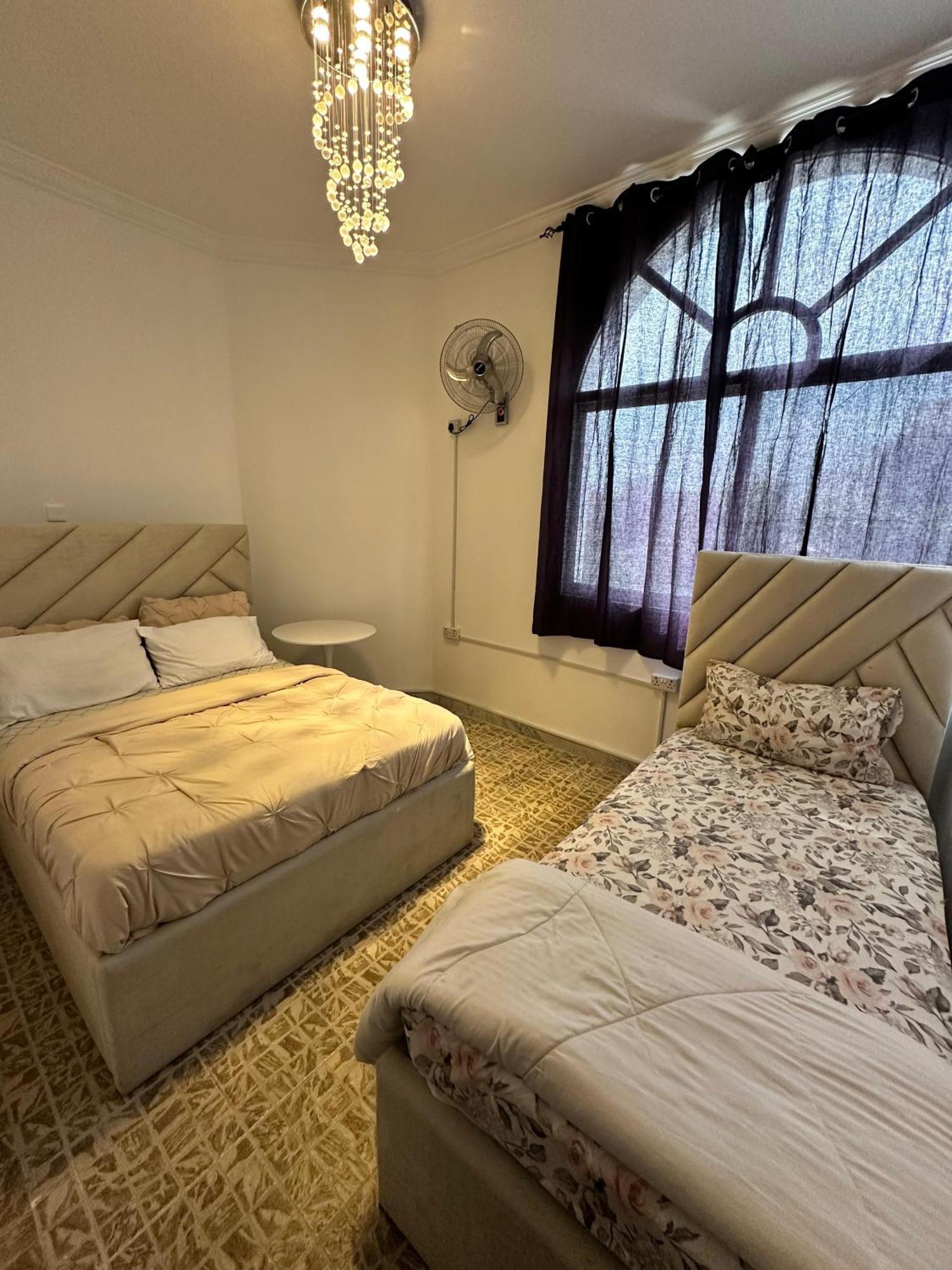 International Abu-Dhabi Hostel Villa Abu Dhabi Ngoại thất bức ảnh