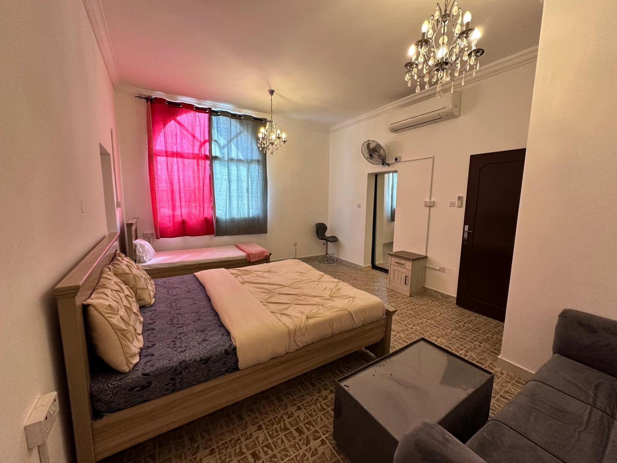 International Abu-Dhabi Hostel Villa Abu Dhabi Ngoại thất bức ảnh