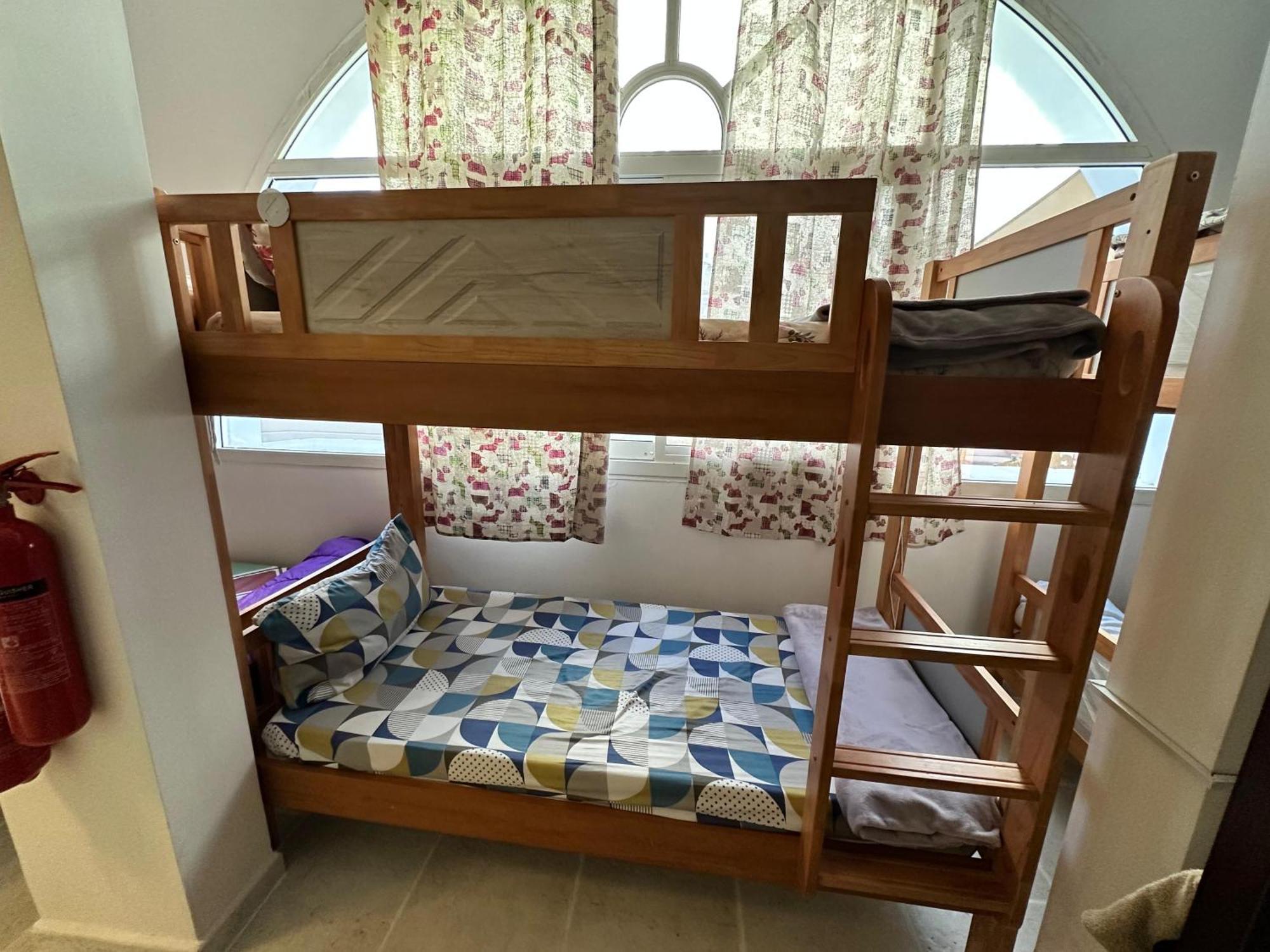 International Abu-Dhabi Hostel Villa Abu Dhabi Ngoại thất bức ảnh