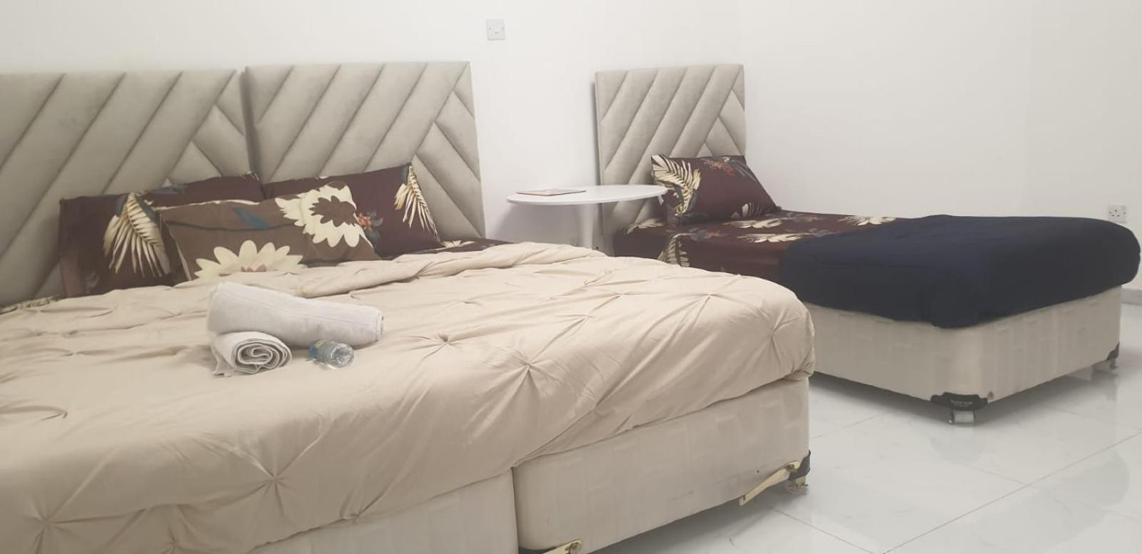 International Abu-Dhabi Hostel Villa Abu Dhabi Ngoại thất bức ảnh