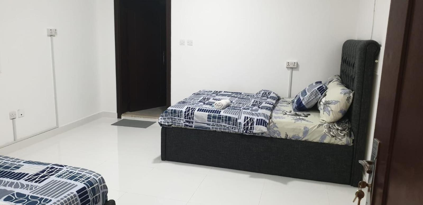 International Abu-Dhabi Hostel Villa Abu Dhabi Ngoại thất bức ảnh
