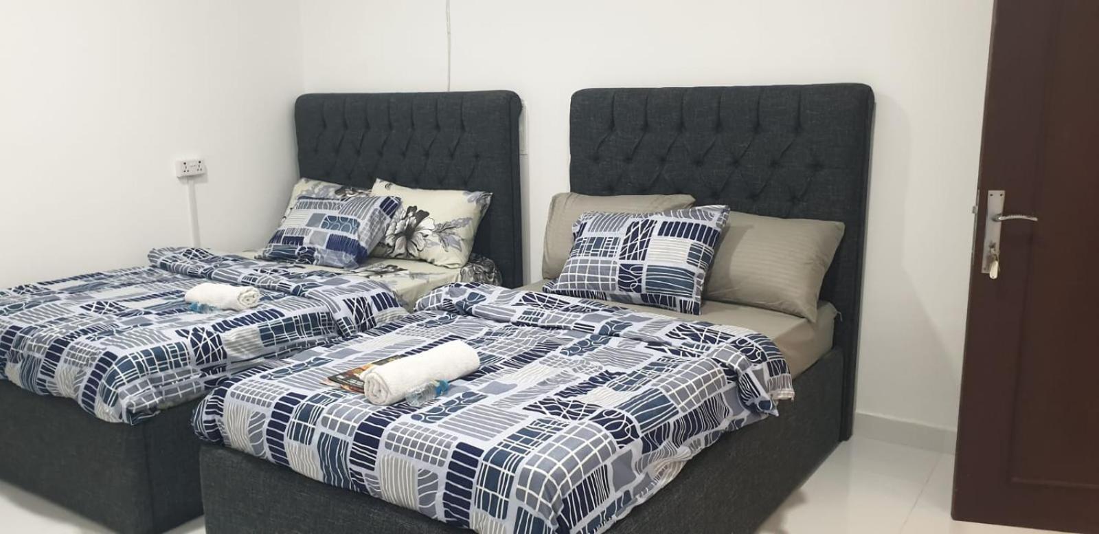 International Abu-Dhabi Hostel Villa Abu Dhabi Ngoại thất bức ảnh